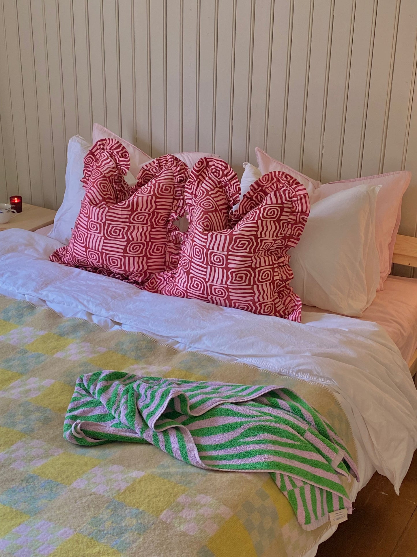 Pillow / Athena / Brick