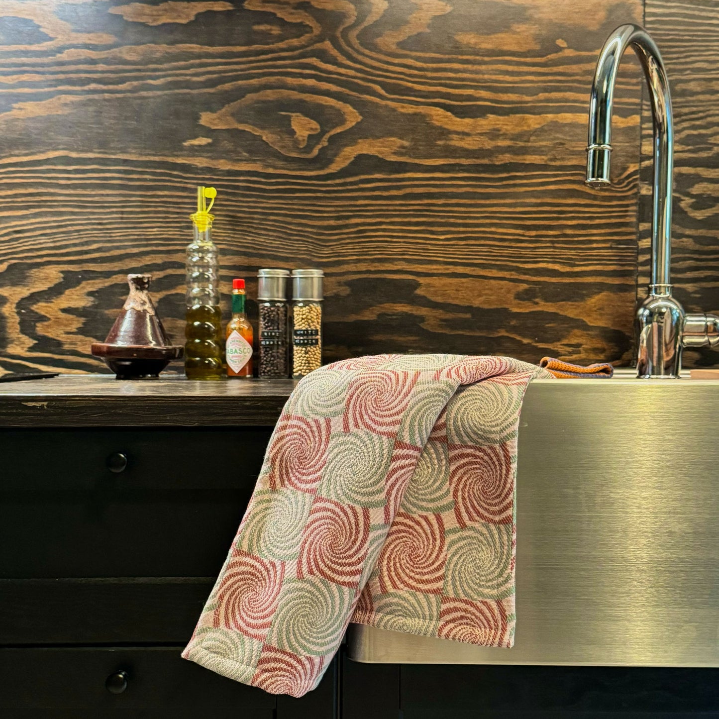 Dish Towel / Twister