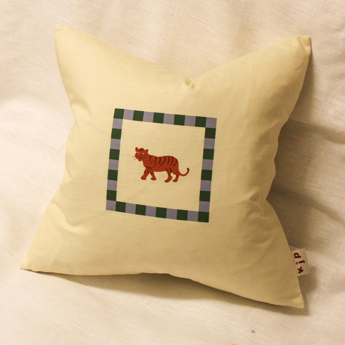 Pillow / Farm / Tiger